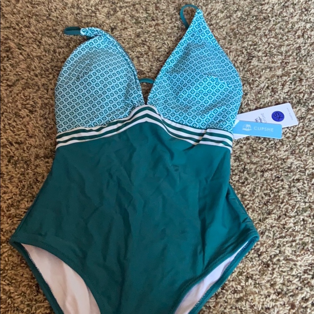 BNWT CUPSHE swim suit-XS